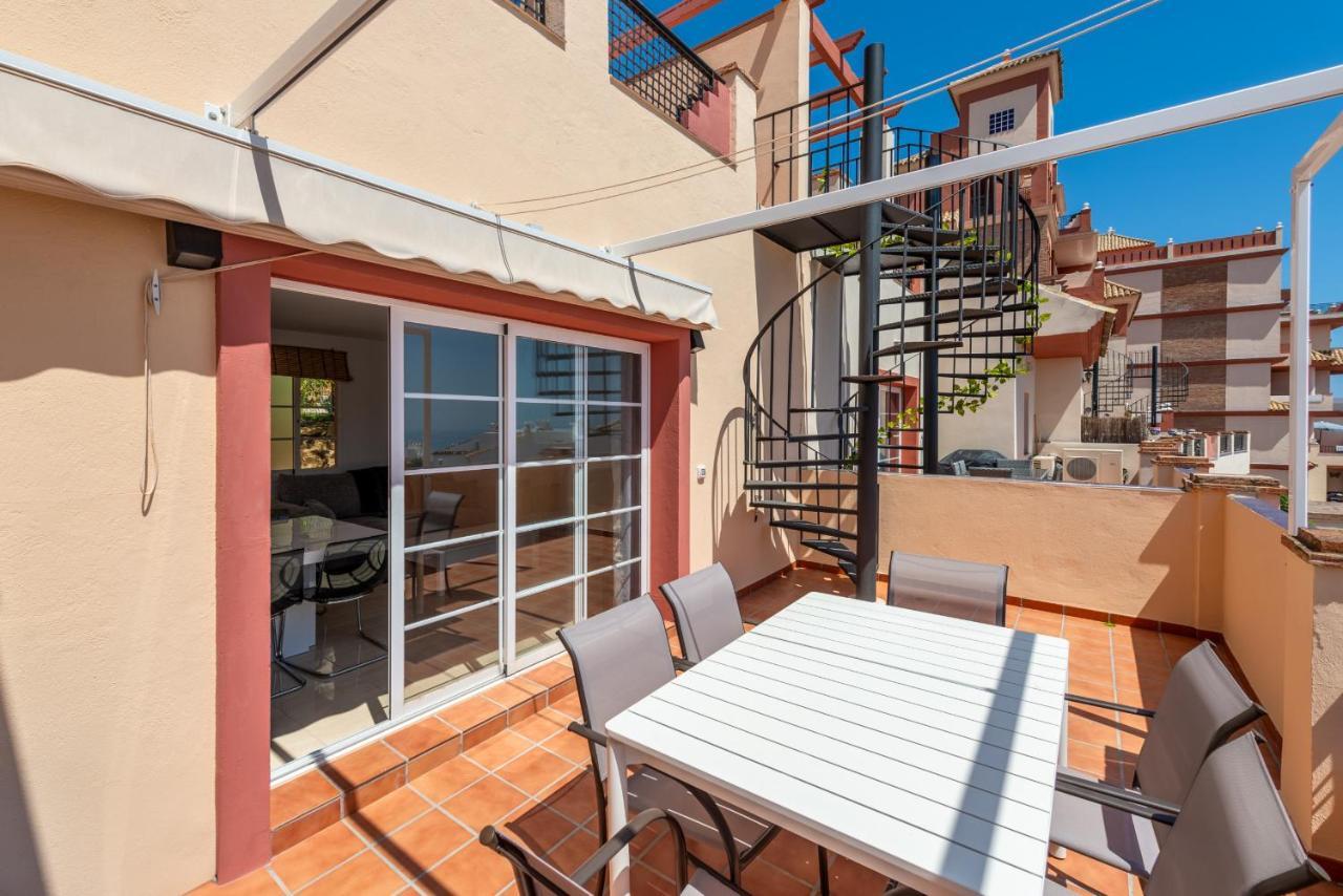 Duquesa Regent 2435 Wonderful Seaviews Duplex Apartment *