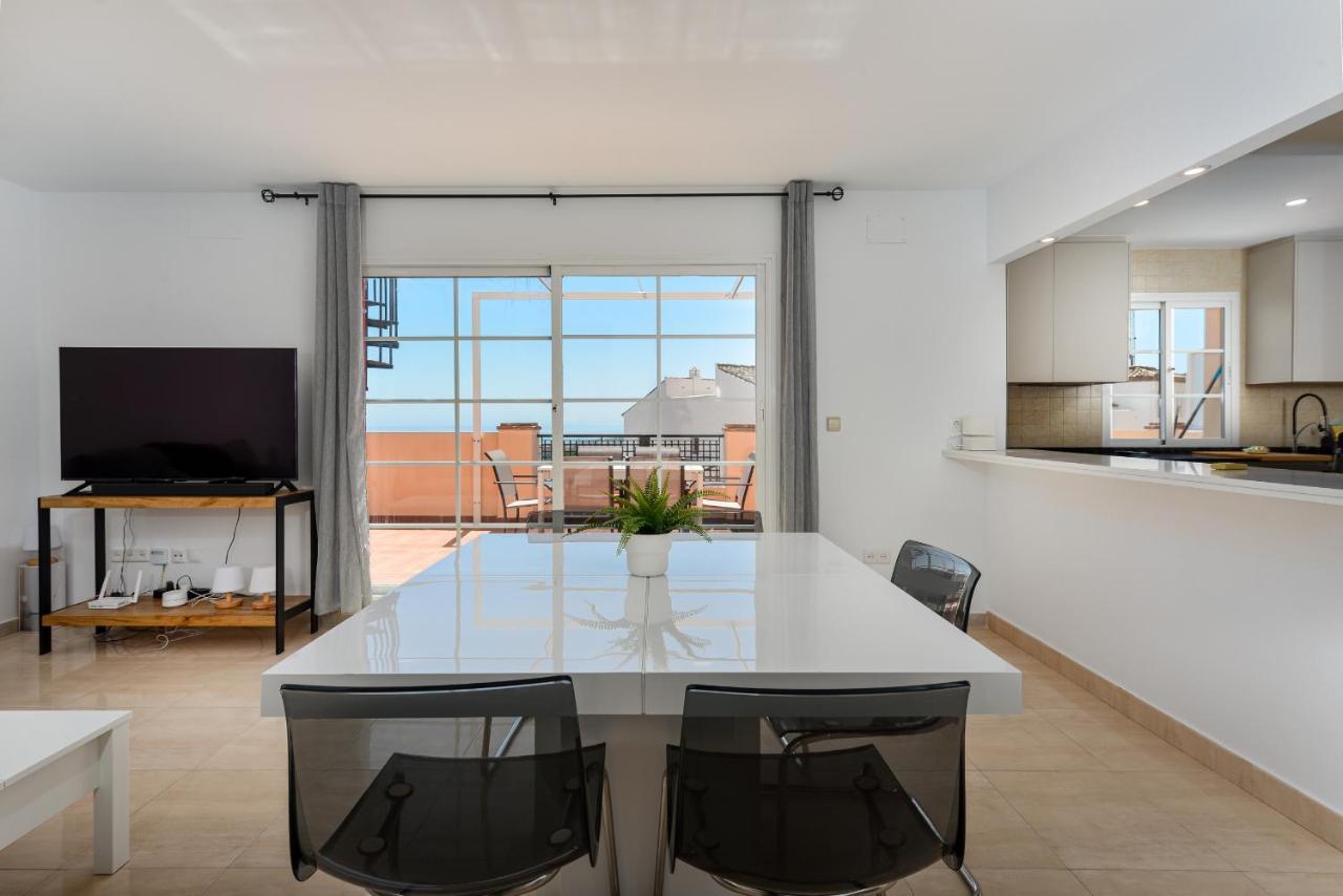 Duquesa Regent 2435 Wonderful Seaviews Duplex Apartment