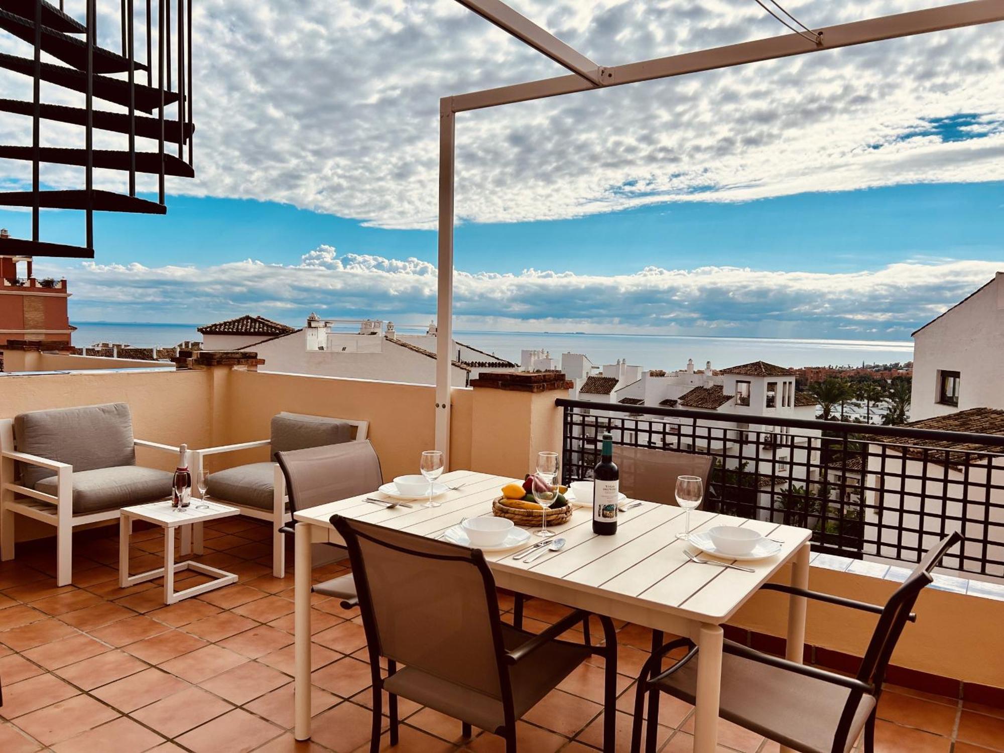Apartment Duquesa Regent 2435 Wonderful Seaviews Duplex